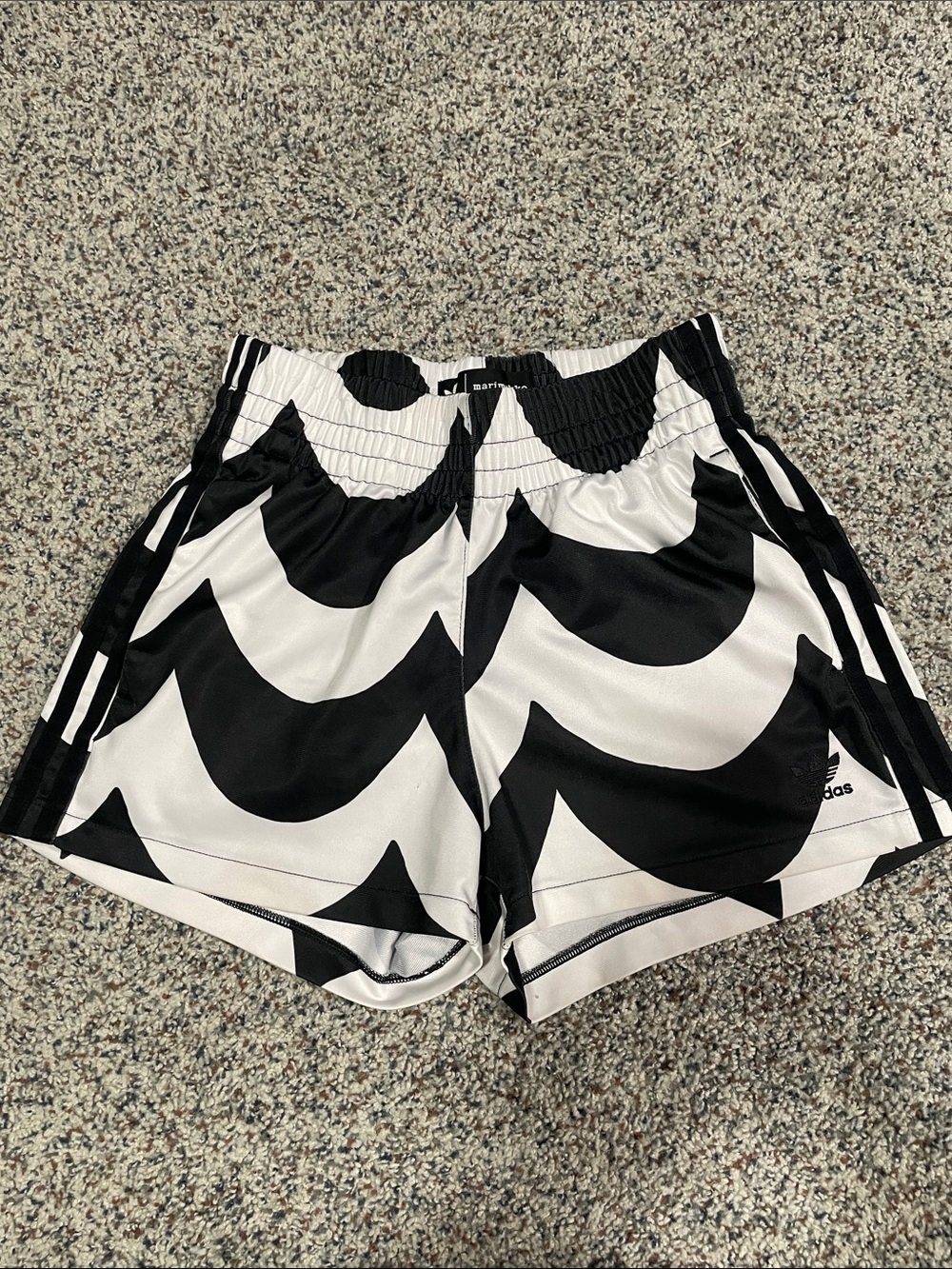 Adidas x Marimekko shorts sz XS